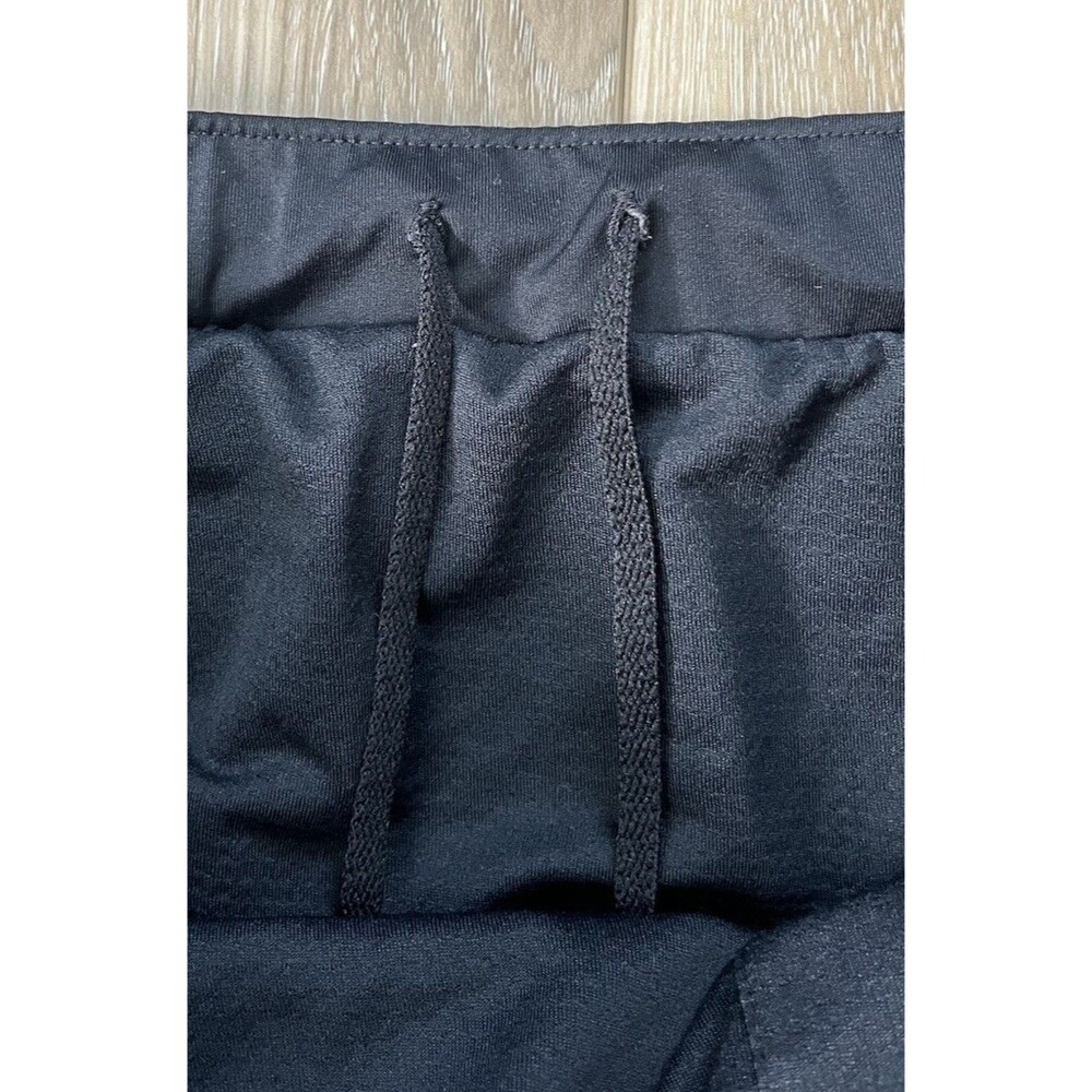 Under Armour UA Fly By Black Lined Athletic Shorts Women’s Sz Medium Gym Workout - Picture 6 of 8